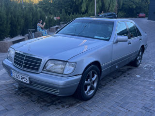 Mercedes S-Class foto 1