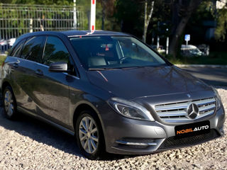 Mercedes B-Class foto 2