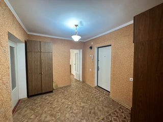 3-х комнатная квартира, 77 м², Центр, Кишинёв