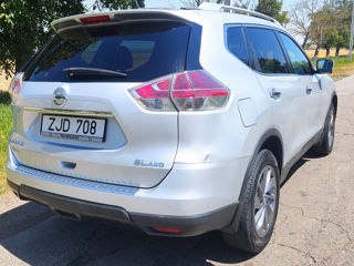 Nissan Rogue foto 4