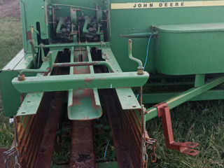 Pres John Deere 332 foto 2