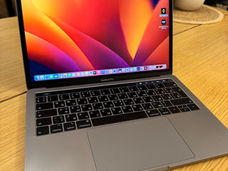 MacBook Pro 13, Touch Bar, 2,4GHz, 8GB, 512GB, A1989, Cutie foto 5