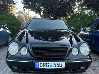 Mercedes E-Class foto 2