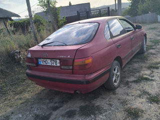 Toyota Carina foto 3