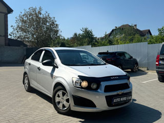 Chevrolet Aveo foto 2