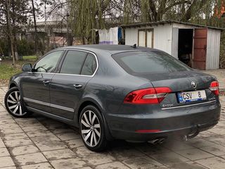 Skoda Superb foto 3