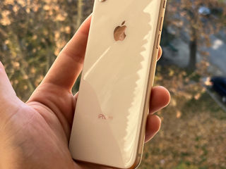 iPhone 8 64 GB foto 6