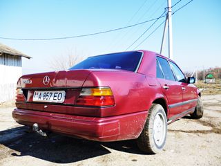 Mercedes Series (W124) foto 1