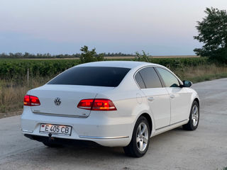 Volkswagen Passat foto 3