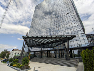 Chirie/Vânzare, Oficiu modern, centru, 64 mp
