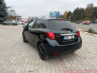 Toyota Yaris foto 4