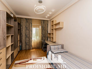 Apartament cu 3 camere, 142 m², Botanica, Chișinău foto 10