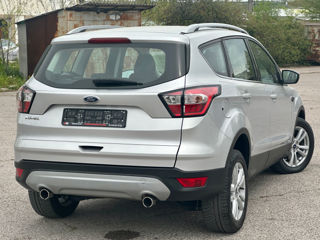 Ford Kuga foto 4