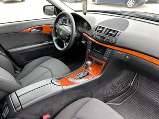 Mercedes E-Class фото 17