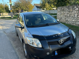 Toyota Auris foto 1