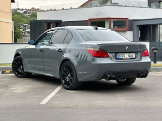 BMW 5 Series foto 7