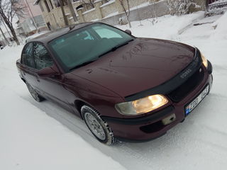 Opel Omega foto 3