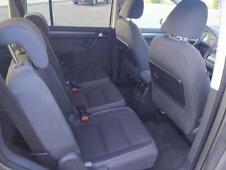 Volkswagen Touran foto 9