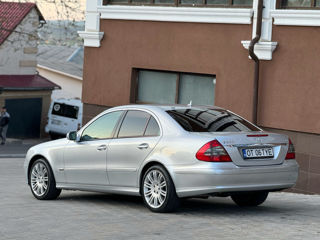 Mercedes E-Class foto 1