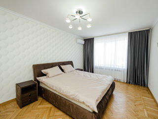 Apartament cu 4 camere, 115 m², Centru, Chișinău foto 3