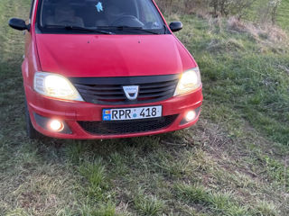 Dacia Logan foto 1