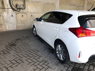 Toyota Auris foto 4