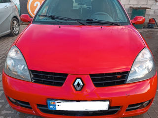 Renault Clio Symbol foto 3