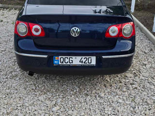 Volkswagen Passat foto 2