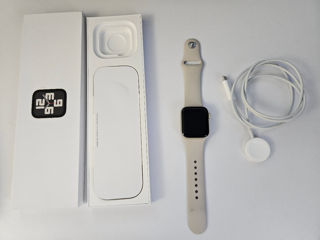 Продам Apple watch SE Gen 2 40 мм.