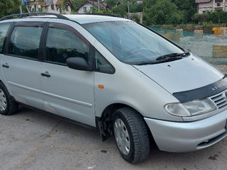 Volkswagen Sharan foto 4