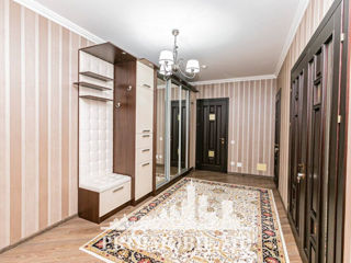 Apartament cu 2 camere, 90 m², Botanica, Chișinău foto 8