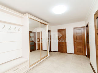 Apartament cu 3 camere, 101 m², Poșta Veche, Chișinău foto 16