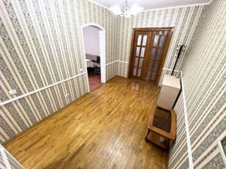 Apartament cu 2 camere, 68 m², Centru, Chișinău foto 5