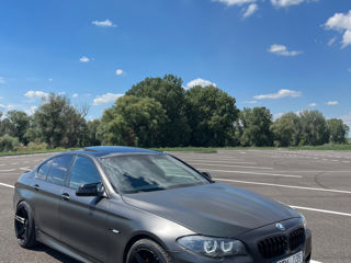 BMW 5 Series foto 3