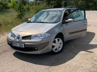 Renault Megane foto 2