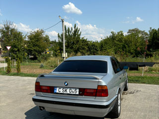 BMW 5 Series foto 4