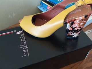 Женская обувь. foto 2