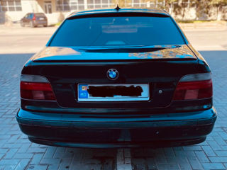 BMW 5 Series foto 5