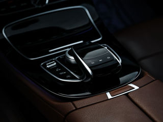 Mercedes E-Class фото 14