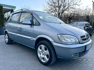 Opel Zafira foto 2