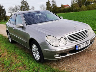 Mercedes E Class foto 2