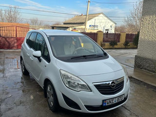 Opel Meriva фото 2