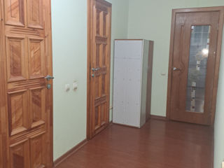 Apartament cu 2 camere, 50 m², Buiucani, Chișinău foto 6