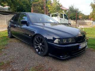 BMW 5 Series foto 5