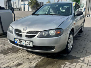 Nissan Almera foto 2