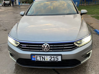 Volkswagen Passat foto 3