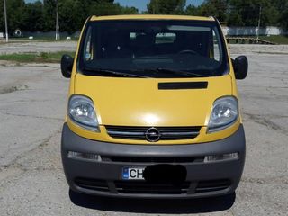 Opel vivaro foto 1