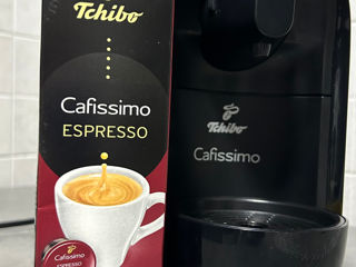 Продаю капсульную кофемашину Cafissimo Pure, черный