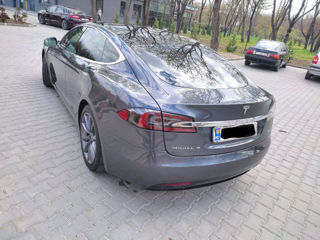 Tesla Model S foto 4