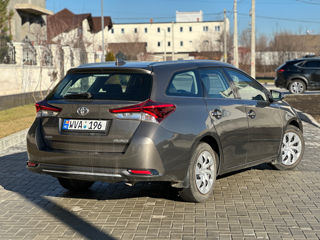 Toyota Auris foto 6